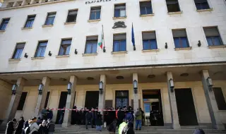 БНБ: Инфлацията у нас расте, но и заплатите също