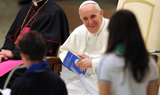 Папа Франциск: Гей лоби и корупция се ширят във Ватикана
