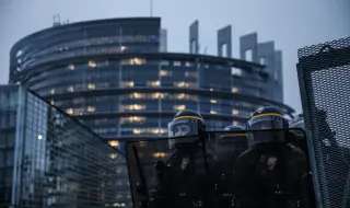 Над 24 часа фермери протестират срещу споразумението ЕС-Меркосур в Страсбург