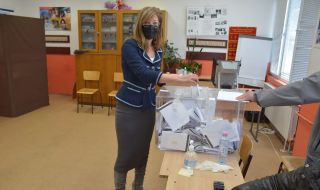 Захариева: Гласувах за европейското развитие на България