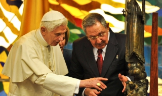 Папата ще се срещне с Фидел Кастро