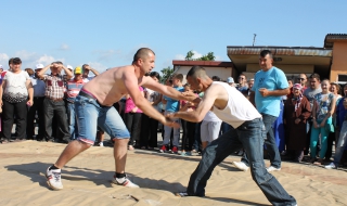 Пехливански борби на празник в ардинско село