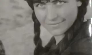 80 години от рождението на голямата поетеса Ваня Петкова се отбелязват с филм! (ВИДЕО)