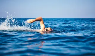 5 ползи от плуването в морето