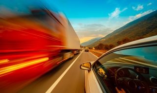 Българка шофира 20 км в насрещното на италианска магистрала