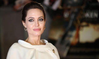 Анджелина Джоли отстрани яйчниците си изплашена от рак