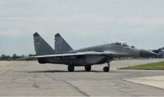 Шефът на ВВС: Работим за защита на българското небе