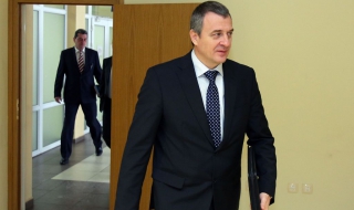 Цветлин Йовчев: До идването на следващия министър държавата няма да е разграден двор