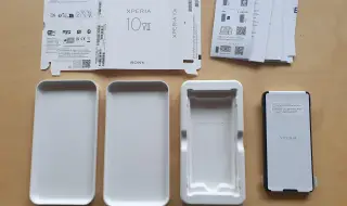 След зарядното, вече се сбогуваме и с кабела в кутията на смартфона