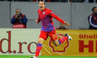 Тотнъм взе защитник на Стяуа, иска и Хълк