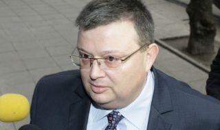 Цацаров: Кокинов носи отговорност за Петър Петров