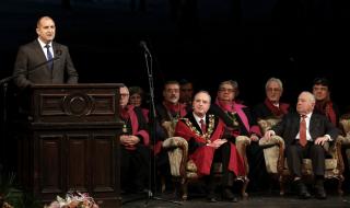 Радев: Позволили сме на хора, които не четат да решават