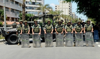 12 войници загинаха след религиозни сблъсъци в Ливан