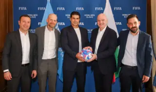  Георги Иванов и Джани Инфантино на среща в офиса на ФИФА