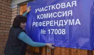 "Това е перверзия": псевдореферендумите на Русия в Украйна започнаха