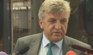 Манол Генов: Евентуален кабинет зависи изцяло от предстоящата лидерска среща 