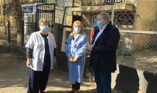 Румен Христов закри кампанията си с дарение и призова да се гласува масово