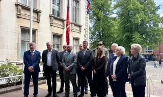Farage's party removes Ukrainian flag from Essex County Council facade 
