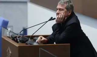 Тошко Йорданов: Имат ли акъл ПП-ДБ, за да свалят правителството в този момент!?