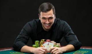 Българин, спечелил близо 4 млн. долара на покер, влиза в Книгата на рекордите "Гинес"