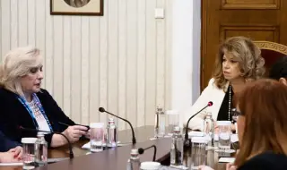 Йотова провежда във вторник последни консултации преди да посочи служебен премиер