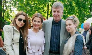 Наско Сираков и Илиана Раева станаха дядо и баба за трети път