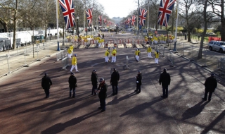 Би Би Си: Не очаквайте вълна от българи и румънци