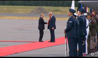 Путин кацна в Аляска! Двамата президенти преговорят за възможен край на руско-украинската война