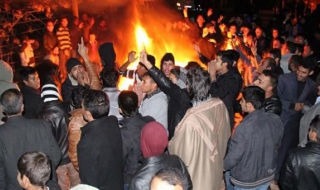 Разгневена тълпа опожари централа на ЕРП в Турция