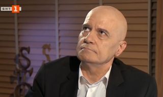 "Биволъ" за интервюто на Трифонов: За Пеевски, Цацаров и Доган - мълчание и нито дума!