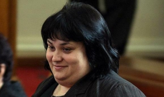 Проверяват сигнал срещу Искра Фидосова за пране на пари