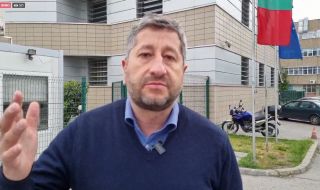 Христо Иванов: Поредното избиване на зъби ли е подслушването на политици