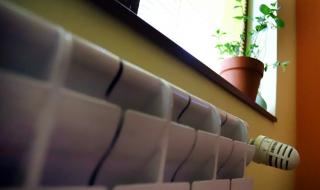 Енергийният регулатор утвърди коригираните цени за парно и топла вода за 9 месеца назад