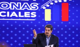 Правителството преговаря с опозицията във Венецуела