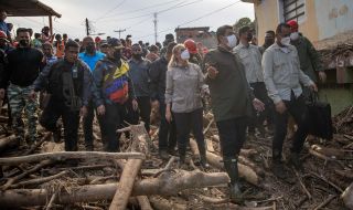Броят на жертвите на наводненията в Северна Венецуела нарасна до 36 души