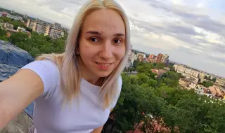 Емили Тротинетката се оперира: Вече съм 100% момиче! (СНИМКА)