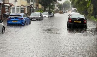 Проливни дъждове наводниха Лондон