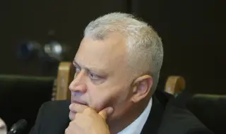 Заместник-министърът на правосъдието Емил Дечев обяви, че ще подаде оставка