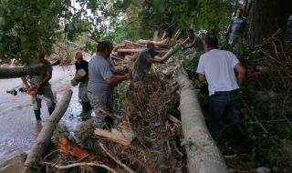 Пак ще оглеждат щетите от наводнението в карловските села
