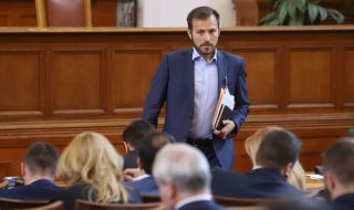 Митев: Свърши времето на Борисов, в което държавата взимаше по 30% от всякакви бизнеси