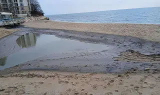 Басейновата дирекция се самосезира за петно от мазут на варненски плаж