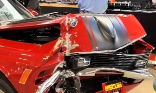 Класически Mustang катастрофира в залата за търгове преди евентуалната му продажба (ВИДЕО)