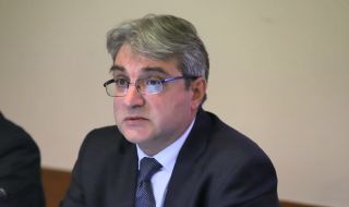 Георги Стойчев: Две възможности за правителство-евроатлантическо или хартиена коалиция