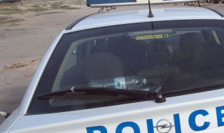 Задържаха серийни крадци на авточасти