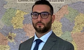 Настояват за махането на шефа на АПИ