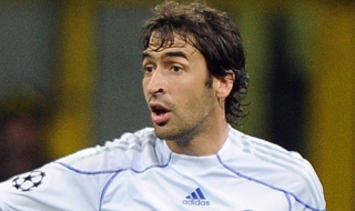 Шалке предложи нов договор на Раул