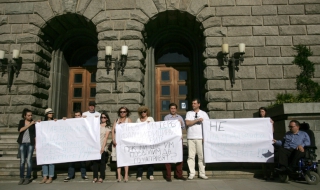 Протест заради фалшификацията на бюлетини