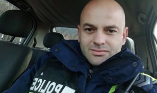 Полицаят, заловен да кара дрогиран в София, остава в ареста