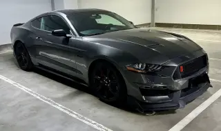 Продава се истински звяр с ръчни скорости – бензинов Ford Mustang, който буди квартала