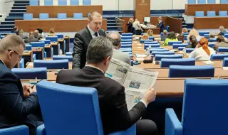 На петък 13 депутатите приеха оставката на Антон Славчев като шеф на антикорупционната комисия